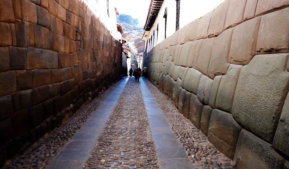 Christmas-in-Cuzco-Santurantikuy-Trip-Peru